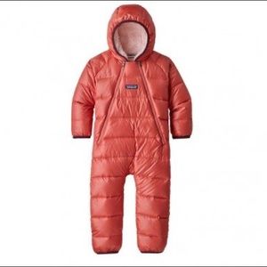 Excellent condition Patagonia 3-6M Winter Snowsuit Spiced Coral